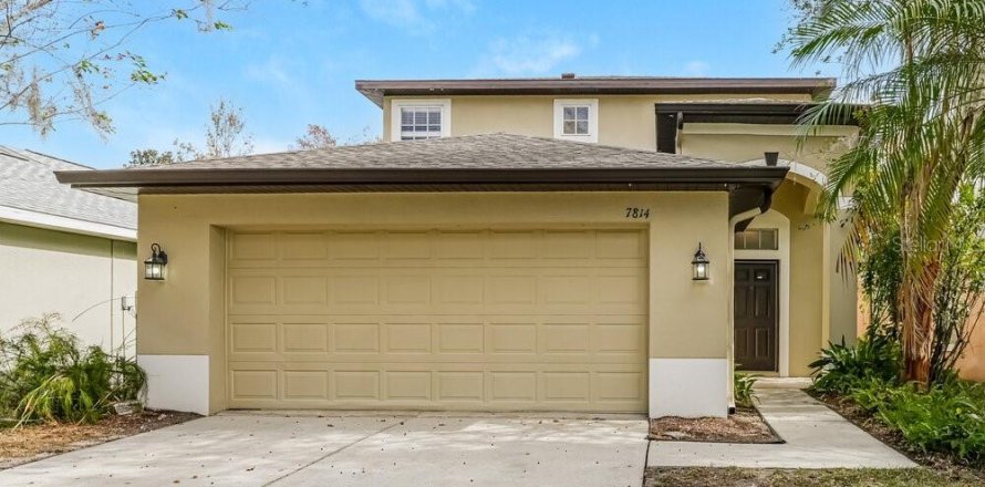 Casa en Land O' Lakes, Florida 4 dormitorios, 180.69 m2 № 1868888