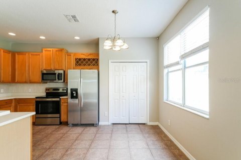 House in Land O' Lakes, Florida 4 bedrooms, 180.69 sq.m. № 1868888 - photo 6