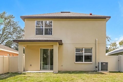 House in Land O' Lakes, Florida 4 bedrooms, 180.69 sq.m. № 1868888 - photo 17