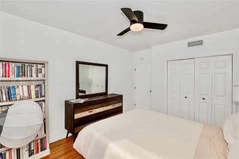 Villa ou maison à vendre à Miami Shores, Floride: 4 chambres, 196.21 m2 № 2040850 - photo 13