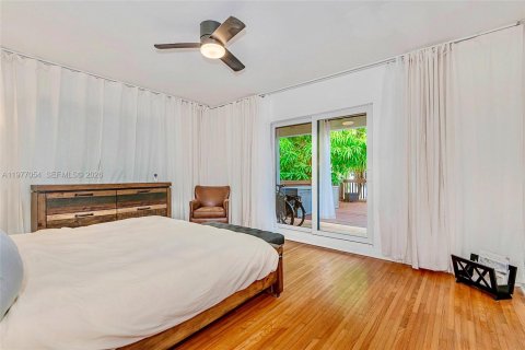 Villa ou maison à vendre à Miami Shores, Floride: 4 chambres, 196.21 m2 № 2040850 - photo 8