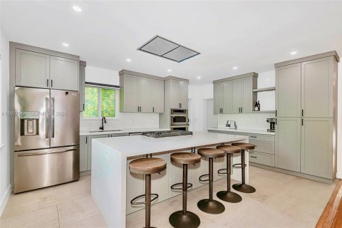 Villa ou maison à vendre à Miami Shores, Floride: 4 chambres, 196.21 m2 № 2040850 - photo 6