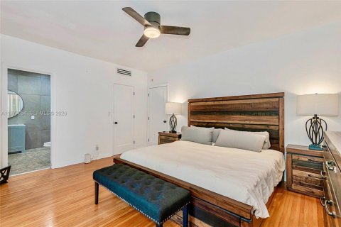 Villa ou maison à vendre à Miami Shores, Floride: 4 chambres, 196.21 m2 № 2040850 - photo 9