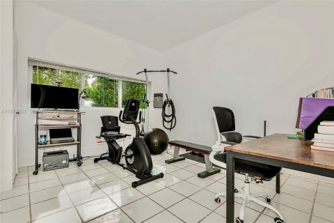 Villa ou maison à vendre à Miami Shores, Floride: 4 chambres, 196.21 m2 № 2040850 - photo 18