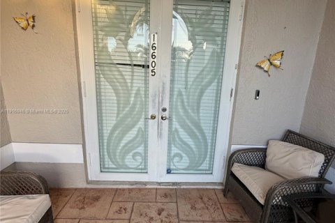 Villa ou maison à vendre à Miami, Floride: 4 chambres, 211.17 m2 № 1974064 - photo 3