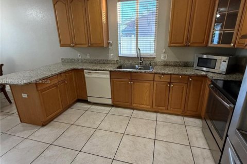 Villa ou maison à vendre à Miami, Floride: 4 chambres, 211.17 m2 № 1974064 - photo 19