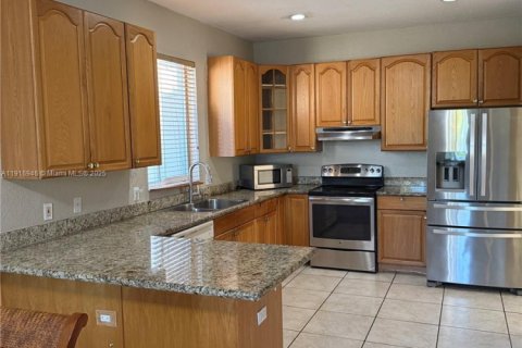 Villa ou maison à vendre à Miami, Floride: 4 chambres, 211.17 m2 № 1974064 - photo 20