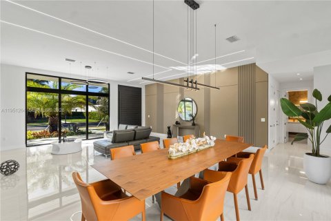 Купить виллу или дом в Уэстон, Флорида 6 спален, 498.7м2, № 2153136 - фото 24