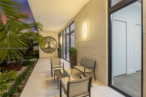 Купить виллу или дом в Уэстон, Флорида 6 спален, 498.7м2, № 2153136 - фото 13