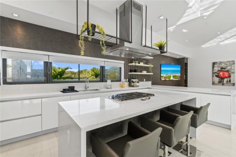 Купить виллу или дом в Уэстон, Флорида 6 спален, 498.7м2, № 2153136 - фото 30