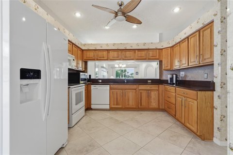 House in Tarpon Springs, Florida 3 bedrooms, 181.44 sq.m. № 2209048 - photo 6
