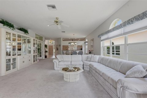 House in Tarpon Springs, Florida 3 bedrooms, 181.44 sq.m. № 2209048 - photo 17