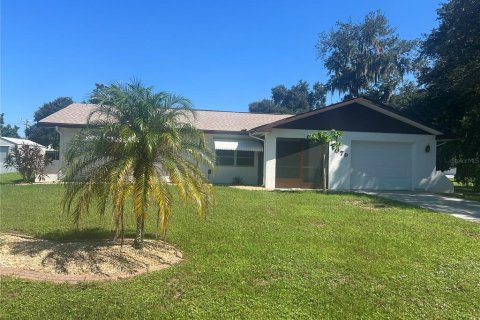 Villa ou maison à louer à Port Charlotte, Floride: 2 chambres, 85.93 m2 № 2413704 - photo 2