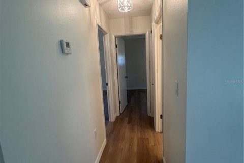 Villa ou maison à louer à Port Charlotte, Floride: 2 chambres, 85.93 m2 № 2413704 - photo 10