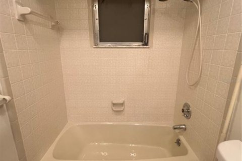 Villa ou maison à louer à Port Charlotte, Floride: 2 chambres, 85.93 m2 № 2413704 - photo 14