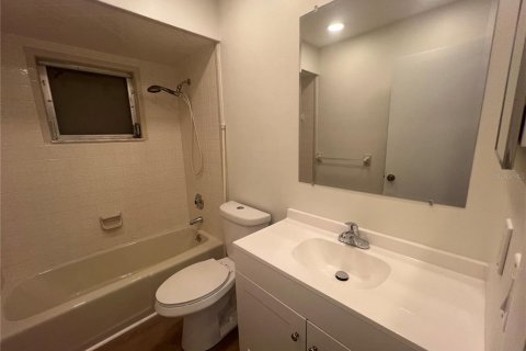 Villa ou maison à louer à Port Charlotte, Floride: 2 chambres, 85.93 m2 № 2413704 - photo 13