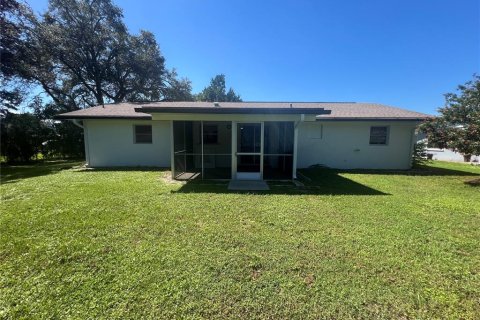 Villa ou maison à louer à Port Charlotte, Floride: 2 chambres, 85.93 m2 № 2413704 - photo 25