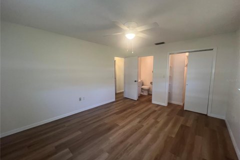 Villa ou maison à louer à Port Charlotte, Floride: 2 chambres, 85.93 m2 № 2413704 - photo 17
