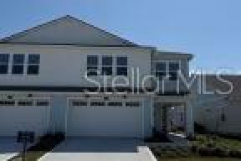 Dúplex en venta en Palm Coast, Florida, 3 dormitorios, 197.79 m2 № 1910473 - foto 1