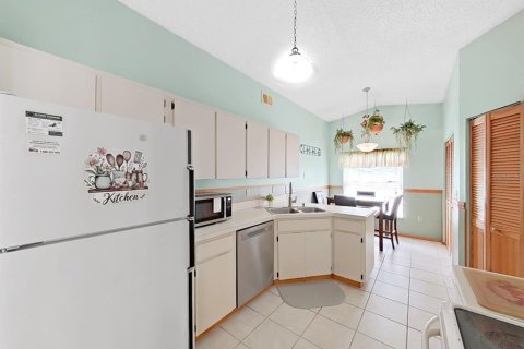 Casa en venta en Brandon, Florida, 3 dormitorios, 131.46 m2 № 2267483 - foto 16