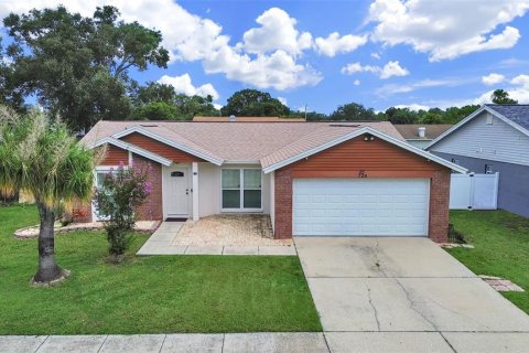 Casa en Brandon, Florida 3 dormitorios, 131.46 m2 № 2267483