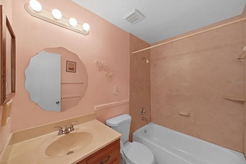 Casa en venta en Brandon, Florida, 3 dormitorios, 131.46 m2 № 2267483 - foto 26