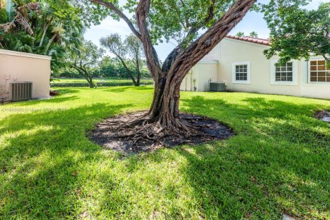 House in Weston, Florida 2 bedrooms, 84.82 sq.m. № 1921995 - photo 17