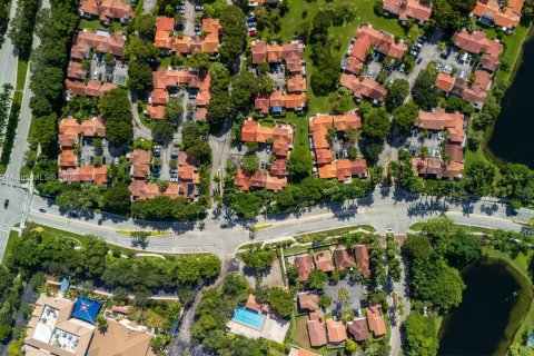 House in Weston, Florida 2 bedrooms, 84.82 sq.m. № 1921995 - photo 28