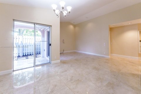 House in Weston, Florida 2 bedrooms, 84.82 sq.m. № 1921995 - photo 7