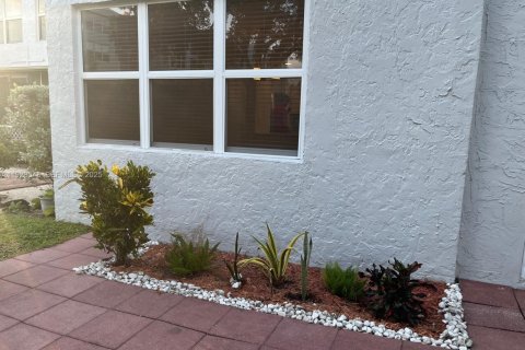 Condo in Davie, Florida, 2 bedrooms  № 1982291 - photo 28