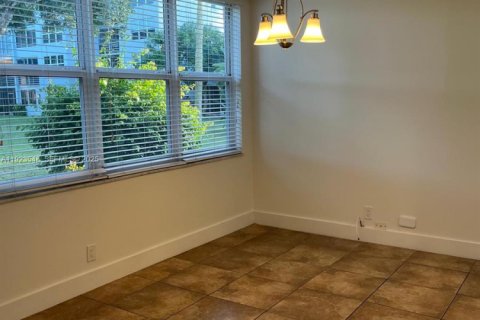 Condo in Davie, Florida, 2 bedrooms  № 1982291 - photo 6