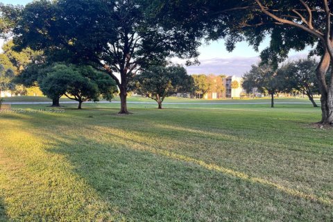 Condo in Davie, Florida, 2 bedrooms  № 1982291 - photo 26
