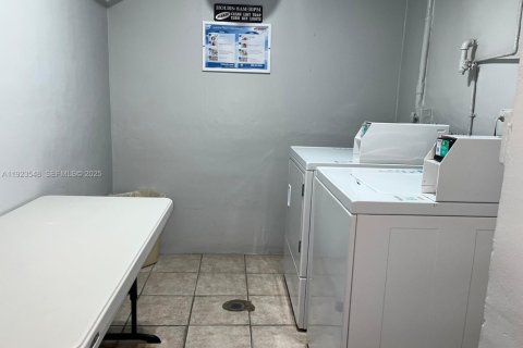 Condo in Davie, Florida, 2 bedrooms  № 1982291 - photo 29