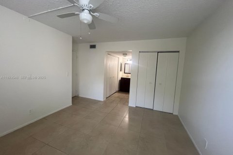 Condo in Davie, Florida, 2 bedrooms  № 1982291 - photo 10