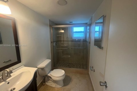 Condo in Davie, Florida, 2 bedrooms  № 1982291 - photo 18