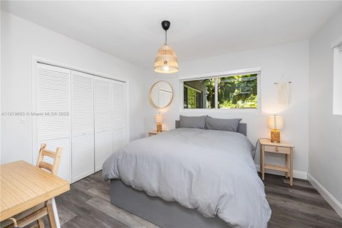 Снять в аренду виллу или дом в Норт-Майами-Бич, Флорида 3 спальни, 164.16м2, № 1974748 - фото 20