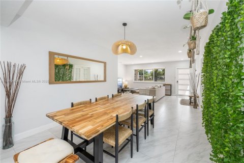 Снять в аренду виллу или дом в Норт-Майами-Бич, Флорида 3 спальни, 164.16м2, № 1974748 - фото 10