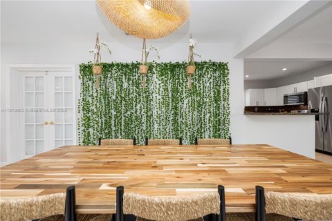 Снять в аренду виллу или дом в Норт-Майами-Бич, Флорида 3 спальни, 164.16м2, № 1974748 - фото 9