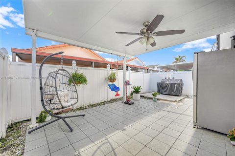 Villa ou maison à vendre à Hialeah, Floride: 3 chambres, 122.17 m2 № 1897413 - photo 24