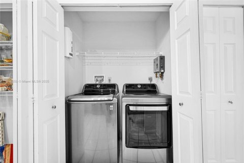 Villa ou maison à vendre à Hialeah, Floride: 3 chambres, 122.17 m2 № 1897413 - photo 9