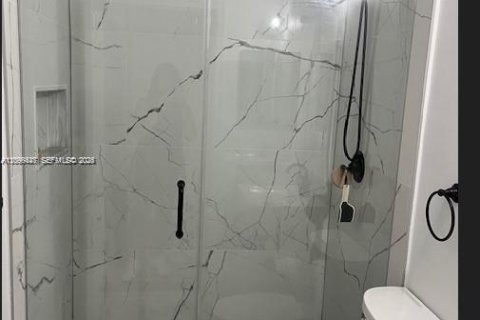 Touwnhouse à louer à Miramar, Floride: 3 chambres, 157.93 m2 № 2393372 - photo 7