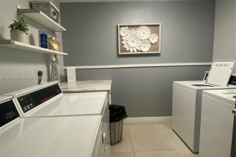 Appartement à louer à Miami, Floride: 1 chambre, 64.1 m2 № 1997577 - photo 14