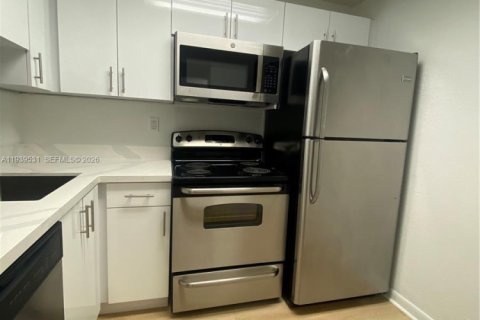 Appartement à louer à Miami, Floride: 1 chambre, 64.1 m2 № 1997577 - photo 4