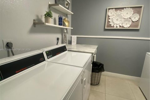 Appartement à louer à Miami, Floride: 1 chambre, 64.1 m2 № 1997577 - photo 13