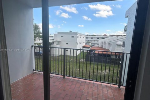 Купить кондоминиум в Хайалиа, Флорида 2 спальни, 82.68м2, № 1989708 - фото 19