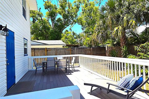 Casa en alquiler en Gulfport, Florida, 3 dormitorios, 172.8 m2 № 2211485 - foto 30