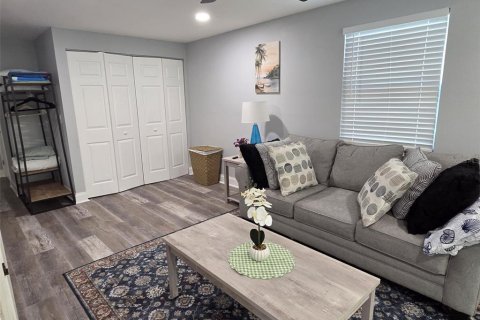 Casa en alquiler en Gulfport, Florida, 3 dormitorios, 172.8 m2 № 2211485 - foto 18