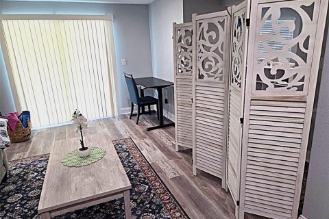 Casa en alquiler en Gulfport, Florida, 3 dormitorios, 172.8 m2 № 2211485 - foto 17