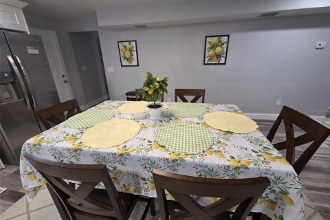 Casa en alquiler en Gulfport, Florida, 3 dormitorios, 172.8 m2 № 2211485 - foto 10