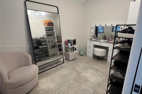 Casa en venta en Hollywood, Florida, 3 dormitorios, 119.57 m2 № 2000996 - foto 24